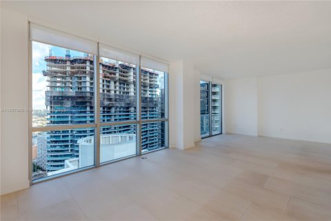 Condominio en alquiler en Miami, Florida, 3 dormitorios, 184.6 m2 № 1888801 - foto 3
