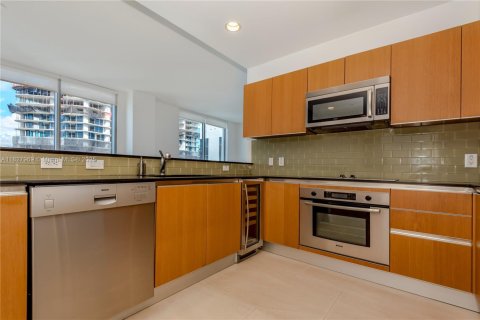Condominio en alquiler en Miami, Florida, 3 dormitorios, 184.6 m2 № 1888801 - foto 11