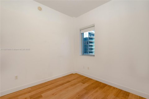 Condominio en alquiler en Miami, Florida, 3 dormitorios, 184.6 m2 № 1888801 - foto 18