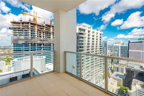 Condominio en alquiler en Miami, Florida, 3 dormitorios, 184.6 m2 № 1888801 - foto 26