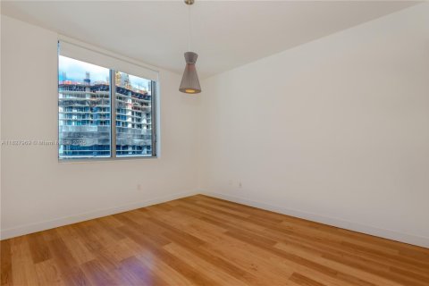 Condominio en alquiler en Miami, Florida, 3 dormitorios, 184.6 m2 № 1888801 - foto 14