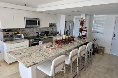 Copropriété à louer à Aventura, Floride: 1 chambre, 71.35 m2 № 1995147 - photo 2