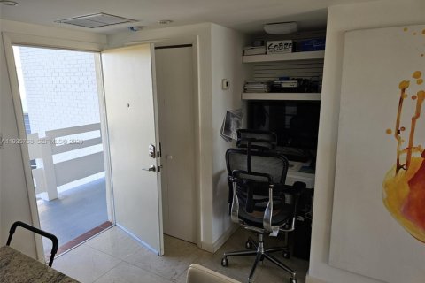 Copropriété à louer à Aventura, Floride: 1 chambre, 71.35 m2 № 1995147 - photo 3