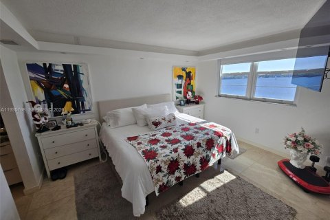 Copropriété à louer à Aventura, Floride: 1 chambre, 71.35 m2 № 1995147 - photo 12