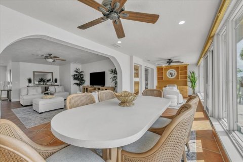 House in Redington Shores, Florida 2 bedrooms, 156.91 sq.m. № 1876809 - photo 20