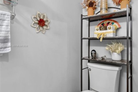 Condo in Plantation, Florida, 3 bedrooms № 2089626 - photo 12