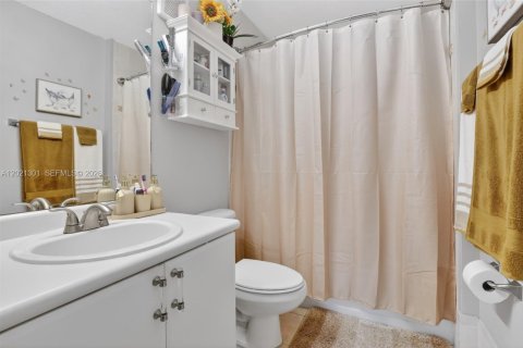 Condo in Plantation, Florida, 3 bedrooms № 2089626 - photo 25