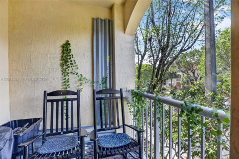 Condo in Plantation, Florida, 3 bedrooms № 2089626 - photo 19