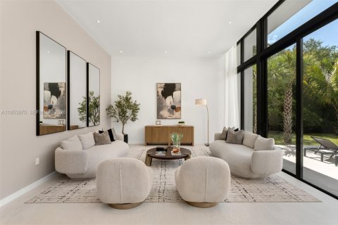 Villa ou maison à vendre à Pinecrest, Floride: 6 chambres, 436.27 m2 № 2189406 - photo 2