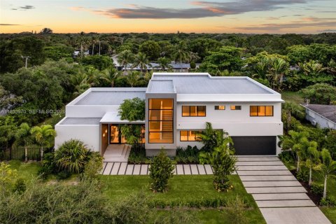 Villa ou maison à Pinecrest, Floride 6 chambres, 436.27 m2 № 2189406