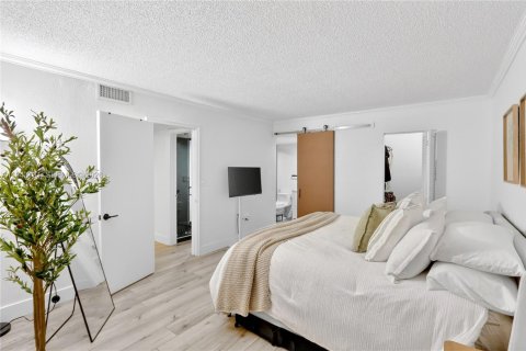 Condominio en venta en Pinecrest, Florida, 2 dormitorios, 98.1 m2 № 1999502 - foto 9