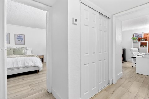 Condominio en venta en Pinecrest, Florida, 2 dormitorios, 98.1 m2 № 1999502 - foto 15