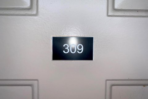 Condo in Davie, Florida, 2 bedrooms № 2250148 - photo 11