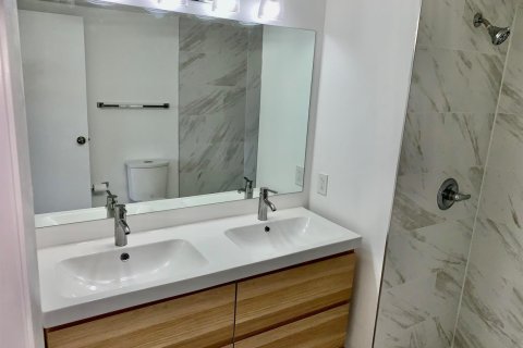 Condo in Davie, Florida, 2 bedrooms № 2250148 - photo 20