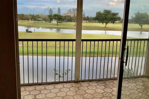Condo in Davie, Florida, 2 bedrooms № 2250148 - photo 24