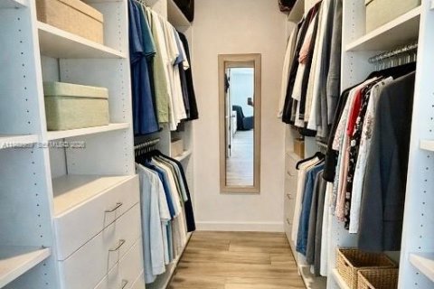 House in Key Largo, Florida 3 bedrooms, 148.46 sq.m. № 2049811 - photo 11