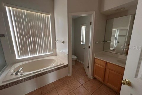 Villa ou maison à louer à Winter Garden, Floride: 4 chambres, 275.55 m2 № 2131045 - photo 8