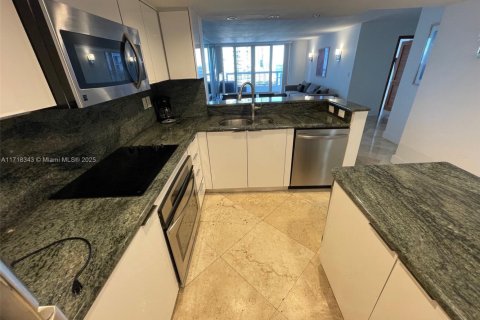 Copropriété à vendre à Miami, Floride: 3 chambres, 148.83 m2 № 1962107 - photo 14