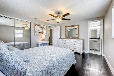 Casa en alquiler en Saint Petersburg, Florida, 3 dormitorios, 145.67 m2 № 1904731 - foto 7