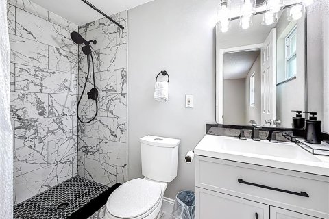 Casa en alquiler en Saint Petersburg, Florida, 3 dormitorios, 145.67 m2 № 1904731 - foto 8