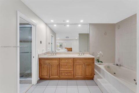 Купить виллу или дом в Майами, Флорида 4 спальни, 227.61м2, № 2034551 - фото 12