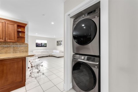 Купить виллу или дом в Майами, Флорида 4 спальни, 227.61м2, № 2034551 - фото 23