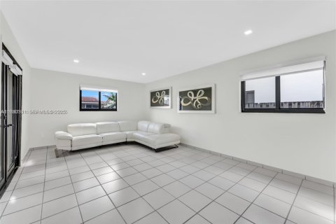 Купить виллу или дом в Майами, Флорида 4 спальни, 227.61м2, № 2034551 - фото 24