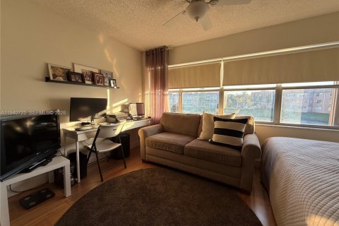 Condominio en venta en Sunrise, Florida, 1 dormitorio, 78.97 m2 № 2053179 - foto 24