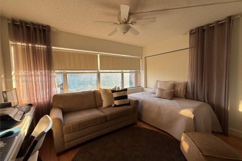 Condominio en venta en Sunrise, Florida, 1 dormitorio, 78.97 m2 № 2053179 - foto 25