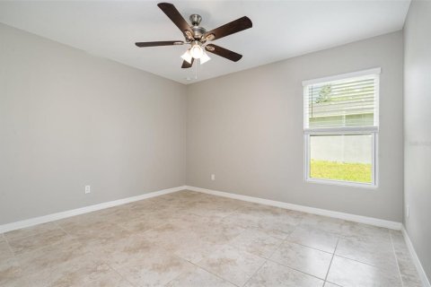 House in Palm Bay, Florida 4 bedrooms, 170.1 sq.m. № 1911266 - photo 9