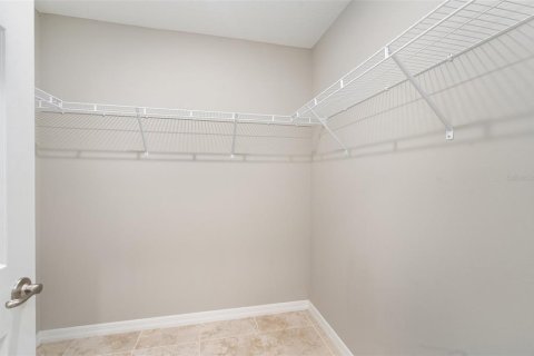 House in Palm Bay, Florida 4 bedrooms, 170.1 sq.m. № 1911266 - photo 14