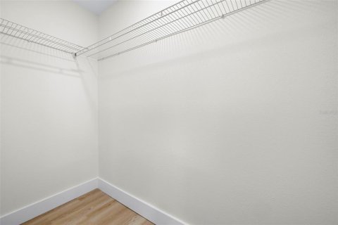 House in Tampa, Florida 3 bedrooms, 165.83 sq.m. № 1557470 - photo 13