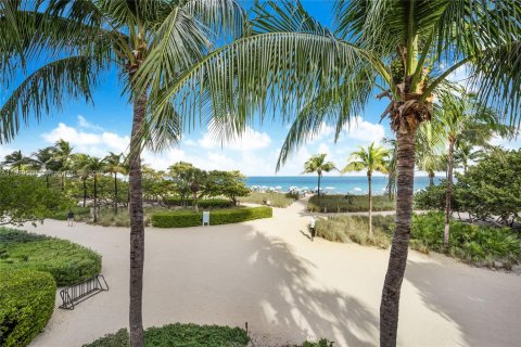 Condominio en alquiler en Bal Harbour, Florida, 2 dormitorios, 128.95 m2 № 1930549 - foto 10