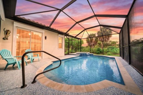 Villa ou maison à vendre à Venice, Floride: 2 chambres, 175.86 m2 № 2399020 - photo 2