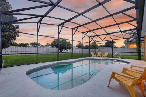Casa en venta en Palm Coast, Florida, 3 dormitorios, 218.88 m2 № 2324681 - foto 2