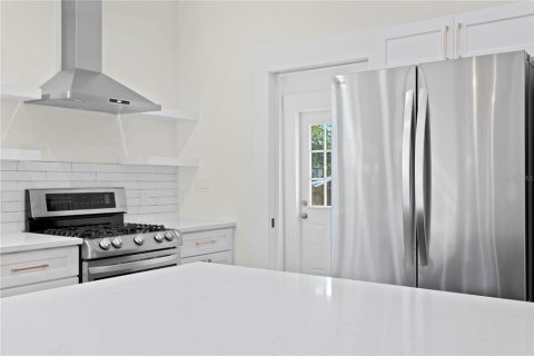 Купить виллу или дом в Тампа, Флорида 3 комнаты, 133.5м2, № 1432104 - фото 12