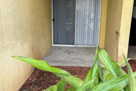 Apartamento en alquiler en Tamarac, Florida, 3 dormitorios, 97.55 m2 № 1154241 - foto 1