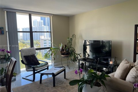 Condo in Sunny Isles Beach, Florida, 2 bedrooms  № 2085991 - photo 5
