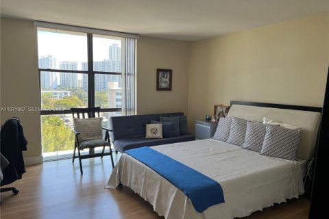 Condo in Sunny Isles Beach, Florida, 2 bedrooms  № 2085991 - photo 7