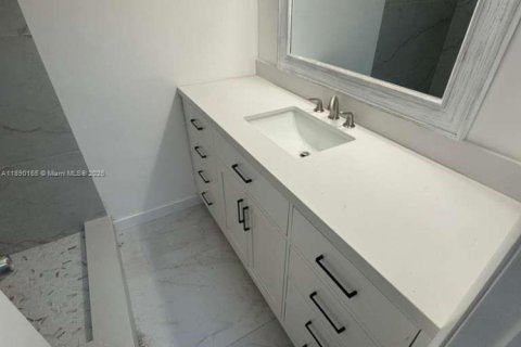 Copropriété à vendre à Miami, Floride: 2 chambres, 96.71 m2 № 1939315 - photo 6