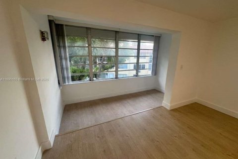 Copropriété à vendre à Miami, Floride: 2 chambres, 96.71 m2 № 1939315 - photo 4