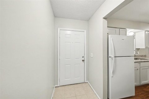 Villa ou maison à vendre à Altamonte Springs, Floride: 3 chambres, 111.48 m2 № 2107428 - photo 2