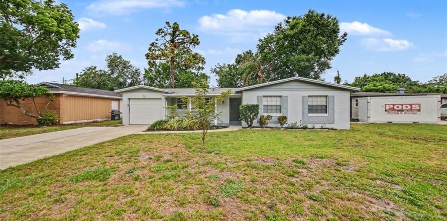 Villa ou maison à Altamonte Springs, Floride 3 chambres, 111.48 m2 № 2107428