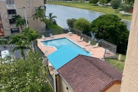 Condo in Miami, Florida, 2 bedrooms  № 1753570 - photo 4