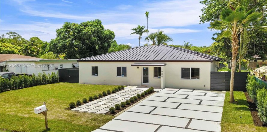 Casa en Miami, Florida 4 dormitorios, 191.84 m2 № 2176630