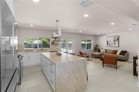 Casa en venta en Miami, Florida, 4 dormitorios, 191.84 m2 № 2176630 - foto 15