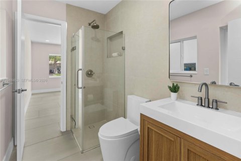 Casa en venta en Miami, Florida, 4 dormitorios, 191.84 m2 № 2176630 - foto 21
