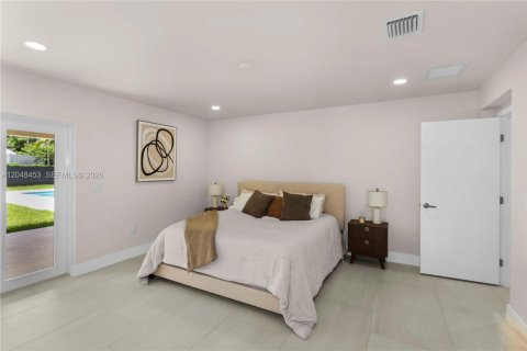 Casa en venta en Miami, Florida, 4 dormitorios, 191.84 m2 № 2176630 - foto 28