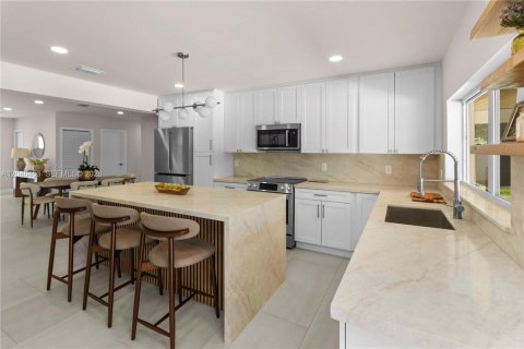 Casa en venta en Miami, Florida, 4 dormitorios, 191.84 m2 № 2176630 - foto 14