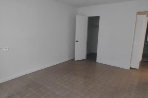Condominio en venta en Sunrise, Florida, 1 dormitorio, 74.32 m2 № 1865520 - foto 6